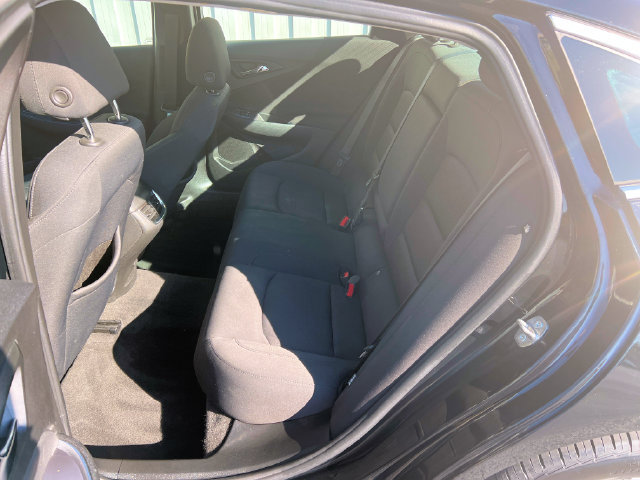 Used 2021 Chevrolet Malibu LT FWD image 11