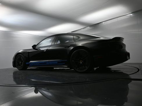 Certified 2025 Porsche Taycan Turbo GT image 52