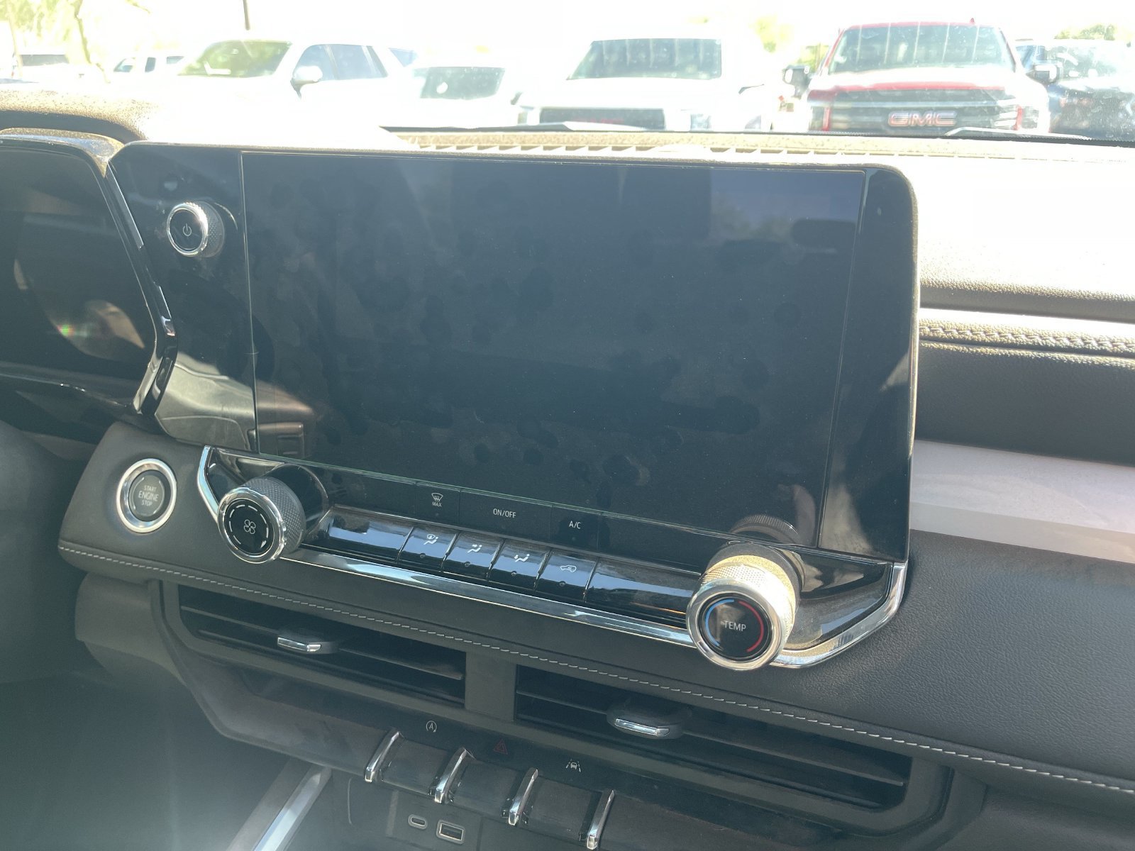 Used 2024 Chevrolet Colorado LT RWD image 6