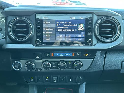 Used 2021 Toyota Tacoma TRD Pro AWD/4WD image 35