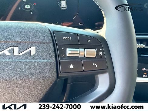 New 2026 Kia Sportage SX image 37