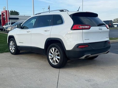 Used 2015 Jeep Cherokee Limited w/ Luxury Group image 5