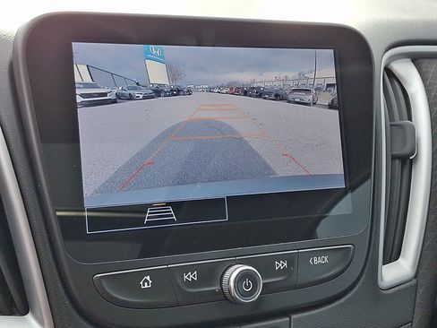 Used 2024 Chevrolet Malibu LT image 18