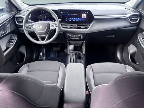 Used 2025 Chevrolet TrailBlazer LT image 25