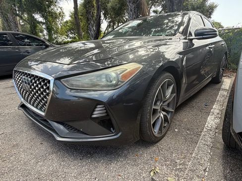 Used 2019 Genesis G70 3.3T Advanced RWD image 3