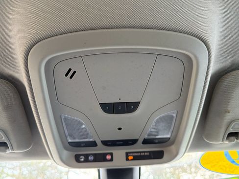 Used 2019 Chevrolet Impala LT w/ LT Convenience Package image 21