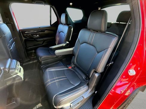 Used 2025 Honda Pilot TrailSport image 18