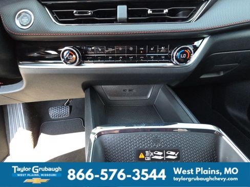 New 2026 Chevrolet Equinox RS w/ Convenience Package III FWD image 23