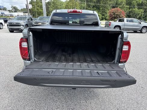 Used 2024 GMC Canyon Elevation w/ Convenience Package AWD/4WD image 32