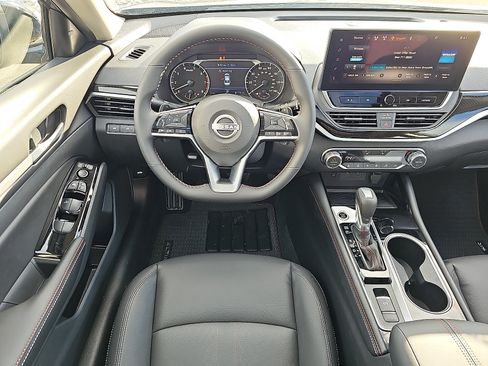 Certified 2025 Nissan Altima 2.5 SR w/ SR Premium Package AWD/4WD image 13