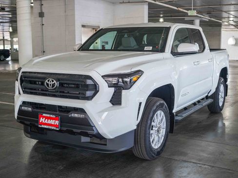 New 2026 Toyota Tacoma SR5 RWD image 3
