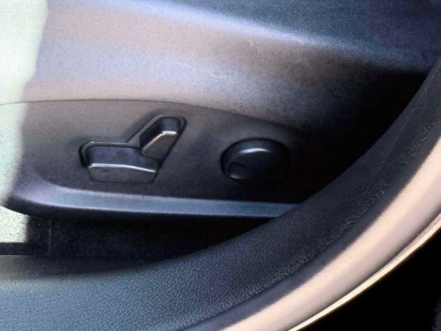 Used 2023 Jeep Compass Limited AWD/4WD image 19