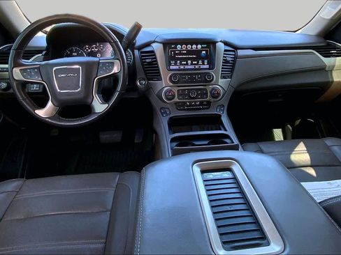 Used 2019 GMC Yukon Denali w/ Denali Ultimate Package AWD/4WD image 14