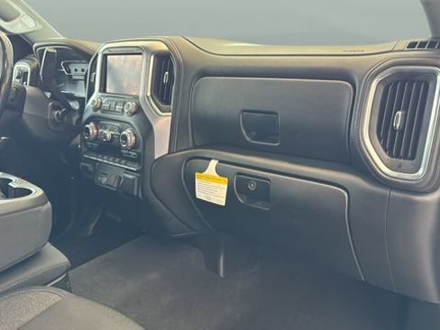 Used 2019 GMC Sierra 1500 SLE w/ Preferred Package AWD/4WD image 18