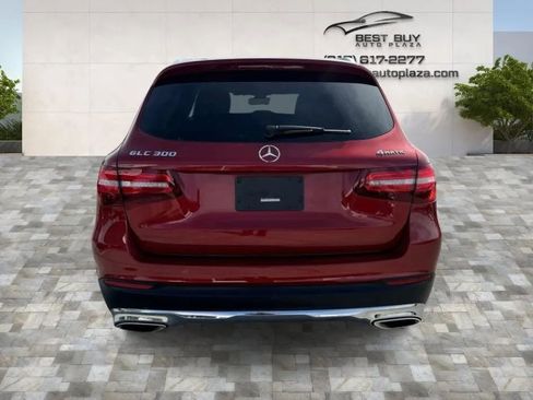 Used 2018 Mercedes-Benz GLC 300 4MATIC w/ Premium Package image 5