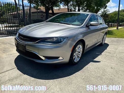 Used 2015 Chrysler 200 Limited FWD image 1