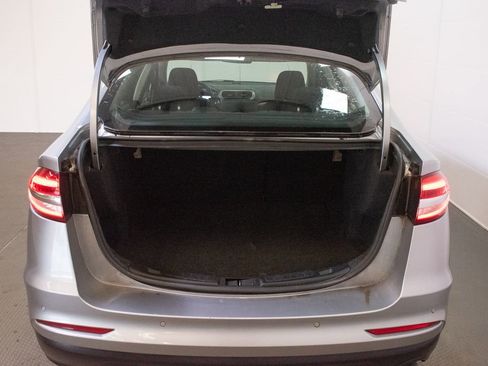 Used 2020 Ford Fusion SE FWD image 23