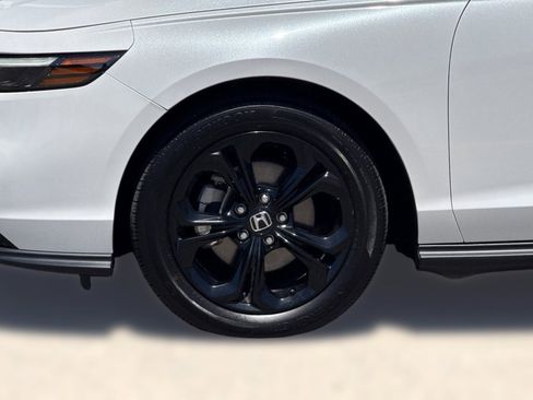 Certified 2025 Honda Accord SE image 12