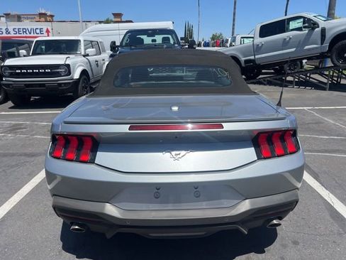 Used 2025 Ford Mustang Premium RWD image 13