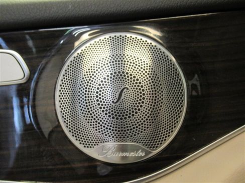 Used 2017 Mercedes-Benz GLC 300 4MATIC image 24