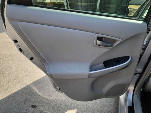 Used 2014 Toyota Prius Two FWD image 59