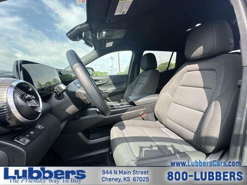 Used 2025 Chevrolet Equinox LT image 11