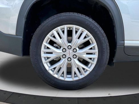 Used 2025 GMC Acadia Elevation w/ Elevation Premium Package FWD image 37