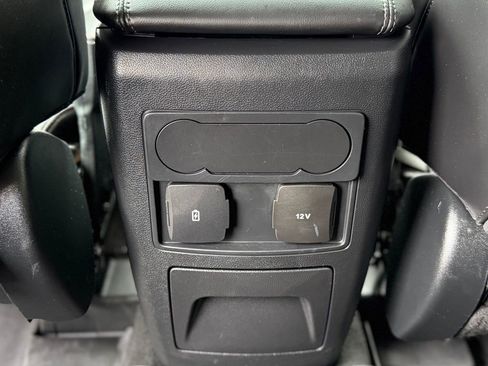 Used 2023 Ford Explorer XLT w/ Equipment Group 202A AWD/4WD image 8