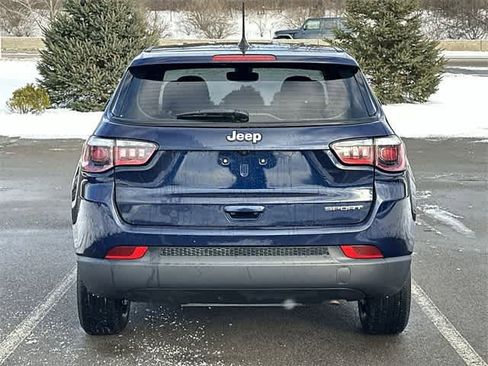 Used 2019 Jeep Compass Sport image 4