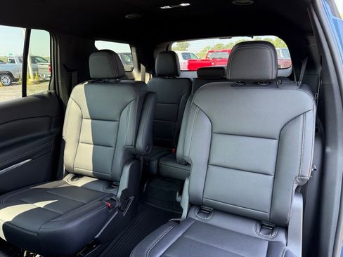 New 2026 Chevrolet Traverse LT w/ Enhanced Driving Package FWD image 12