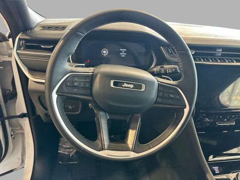 Used 2024 Jeep Grand Cherokee L Limited w/ Luxury Tech Group II image 30