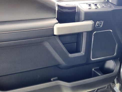 Used 2021 Ford F250 Platinum image 16