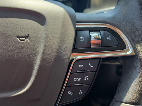 Used 2022 Lincoln Nautilus FWD w/ Premium Package image 13
