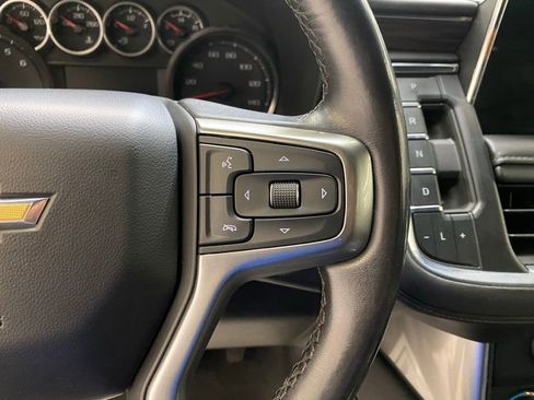 Used 2021 Chevrolet Suburban LT image 31
