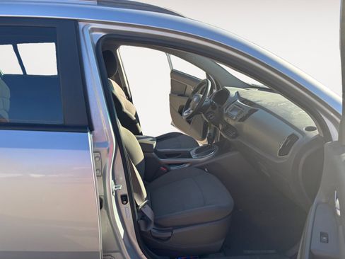 Used 2011 Kia Sportage LX w/ Convenience Pkg image 15