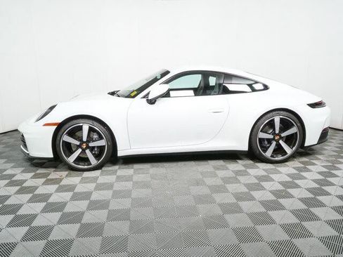 Used 2025 Porsche 911 Carrera RWD image 25