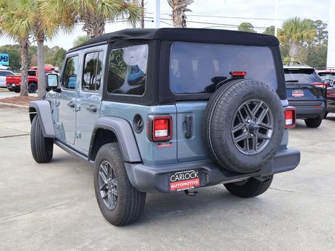 Used 2024 Jeep Wrangler Sport S image 18