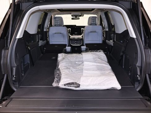 New 2026 Ford Expedition Platinum w/ Platinum Ultimate Package AWD/4WD image 42