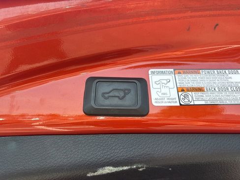 Used 2016 Toyota RAV4 SE w/ Advanced Technology Package AWD/4WD image 11