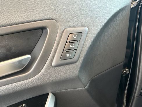 Used 2026 Toyota Sienna Limited FWD image 27