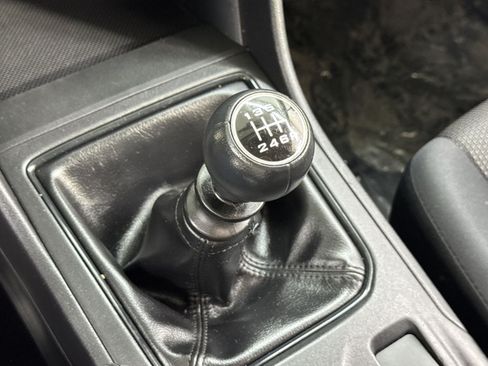 Used 2018 Subaru Crosstrek 2.0i AWD/4WD image 34