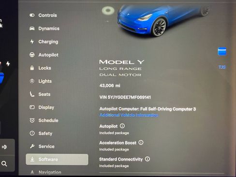 Used 2021 Tesla Model Y Long Range image 16