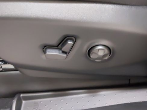 New 2026 Chrysler Pacifica Select image 37