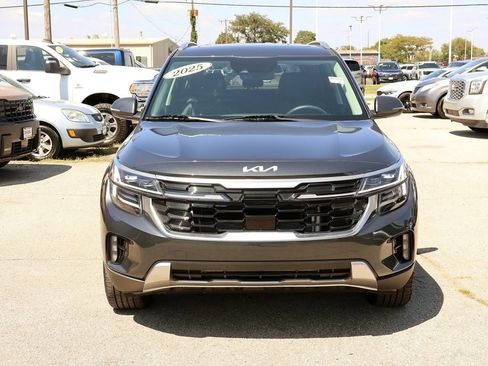 Used 2025 Kia Seltos SX w/ SX Sunroof Package AWD/4WD image 2