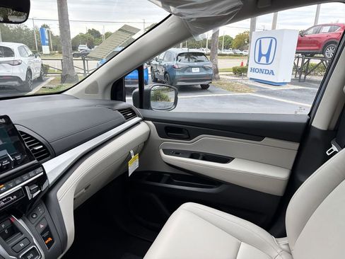 New 2026 Honda Odyssey EX-L image 17