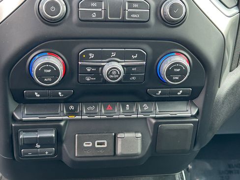 Used 2022 Chevrolet Silverado 1500 RST image 21