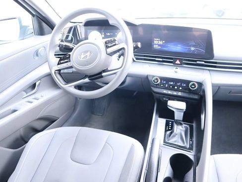 Used 2024 Hyundai Elantra SEL FWD image 26