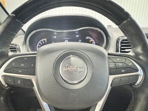Used 2020 Jeep Grand Cherokee Overland AWD/4WD image 13