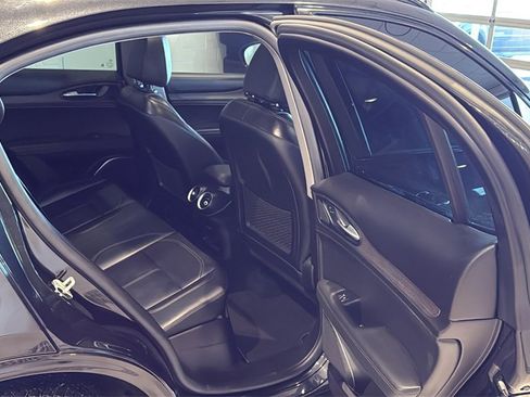 Used 2020 Alfa Romeo Stelvio Ti w/ Nero Edizione image 14