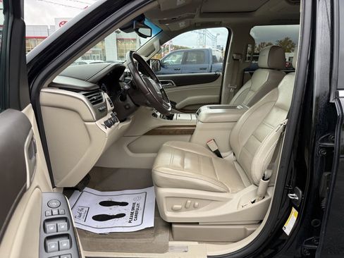 Used 2019 GMC Yukon XL Denali w/ Denali Ultimate Package image 14